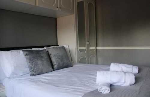 Chafford Hundred Casa | Fabulous 3 bed house