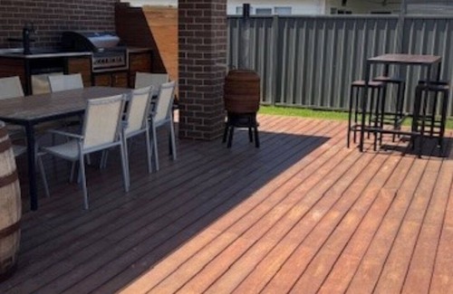 Bundalong Casa | Fabulous 5-bedroom house with Pool in Bundalong