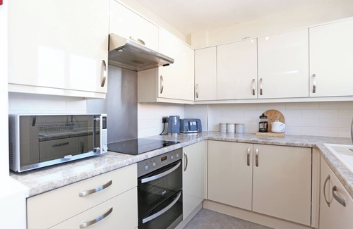 Thornton-Cleveleys Casa | Fabulous beachfront 3 bed house with parking