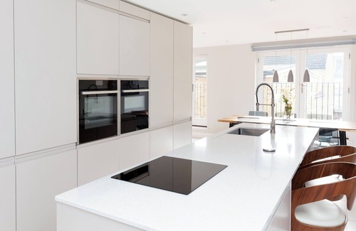 Windsor Casa | Fabulous Central Windsor Town House