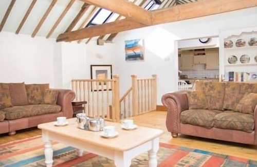 Southwell Cabaña | Fabulous character property in the heart of Southwell