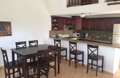 Samana Condominio | Fabulosos condominios a pasos de la playa privada y la piscina junto a la playa.