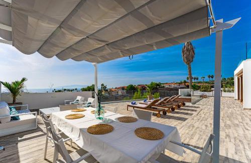 Callao Salvaje Villa | Fabulous contemporary 5 bedroom villa with private heated pool, sleeps max 13