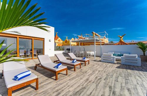 Callao Salvaje Villa | Fabulous contemporary 5 bedroom villa with private heated pool, sleeps max 13