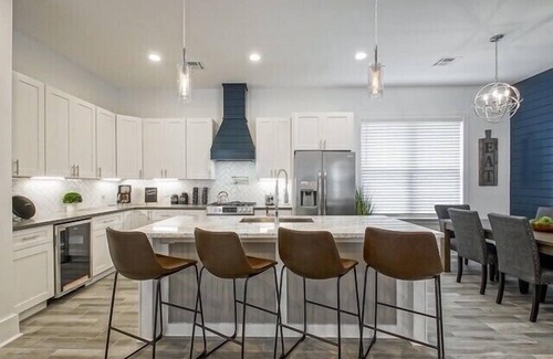 Dillard Casa | Fabulous Gated New Construction 3 bed 2 bath HOME only 4 miles from Downtown!
