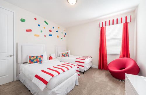 West Kissimmee Casa | Fabulous Home With Private Pool And Game Room Near Disney With Waterpark & Resort Access At Encore Resort - 7469Mr
