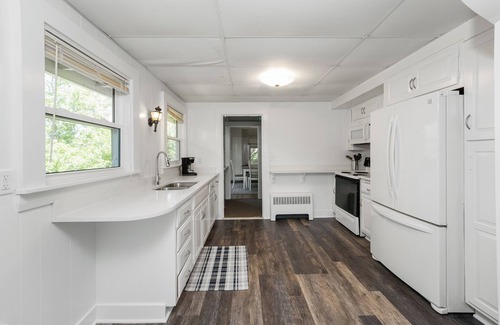 Barnstable Casa | Fabulous location with ocean views and new heated pool