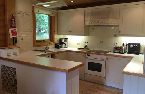 Marlow Casa | Fabulous Log Cabin - 2 Bedroom 2bt