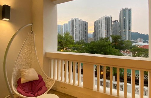 Seri Tanjung Pinang Apartamento | Fabulous Modern MarinaSuite with Pool View at StraitQuay by The Sea