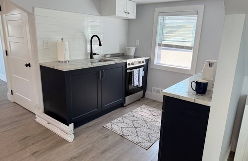 Wall Casa | Fabulous new 1BR Loft, 2 Blocks to the Beach