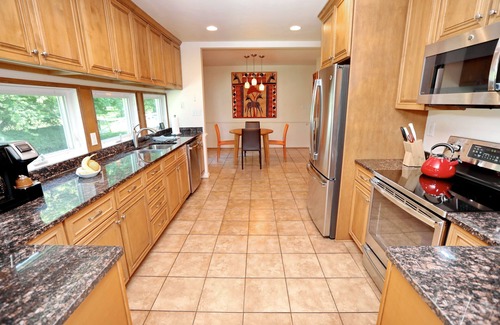 Bryans Road Casa | Fabuloso retiro frente al mar en Potomac, 2 + acres, elegante, 4 bd / 4 ba w / casa de huéspedes