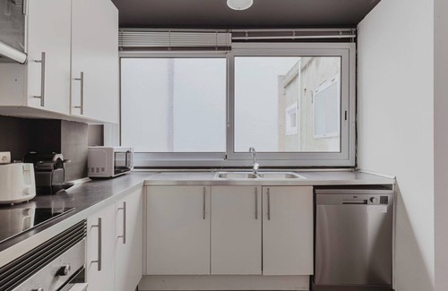 Sarria Apartamento | Fabulous Sarrià 1BR w/ Rooftop Terrace, by Blueground