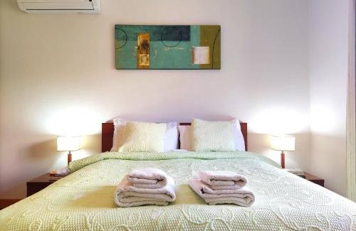 Montechoro Apartamento | Fabulous Sunny Pool&Garden Condo by BeCherish