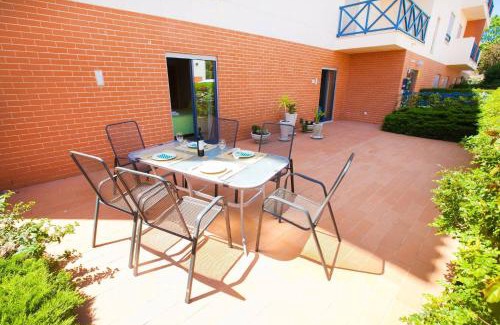 Montechoro Apartamento | Fabulous Sunny Pool&Garden Condo by BeCherish