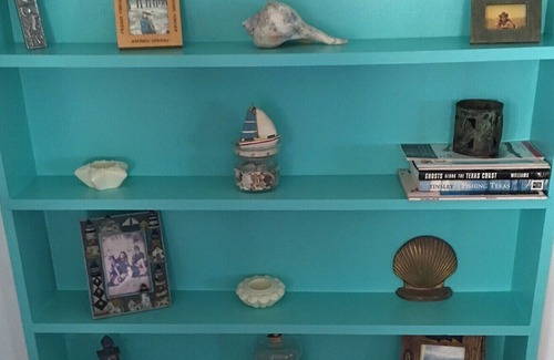 Matagorda Casa | RECIENTEMENTE REMODELADO: Mermaid Hideaway Rentals, Matagorda, Texas. Capacidad para 6 personas.