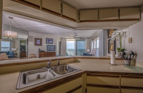 Ponce Inlet Condominio | Fabulous Views from this South East Corner Unit at South Point Unit 411