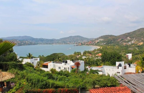 Playa Las Gatas Condominio | Fabulosas vistas, con vistas hermosa La Ropa Bay; a unos pasos de la playa.