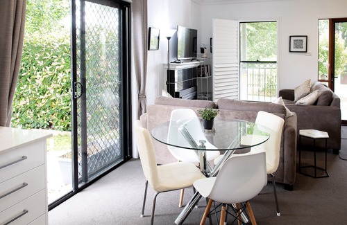 Bowral Villa | Fabulosa villa en el centro de Bowral con chimenea, todas las comodidades modernas