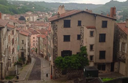 Le Puy-en-Velay Cama Y Desayuno | Face à face époustouflant avec la cathédrale !