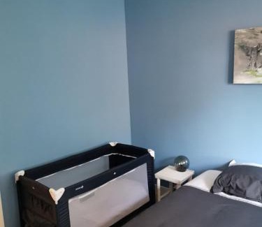 Ville Haute Apartamento | Face aux remparts
