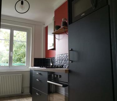 Ville Haute Apartamento | Face aux remparts