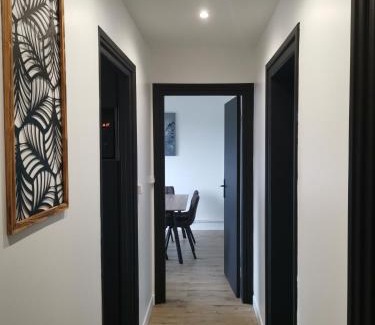 Ville Haute Apartamento | Face aux remparts