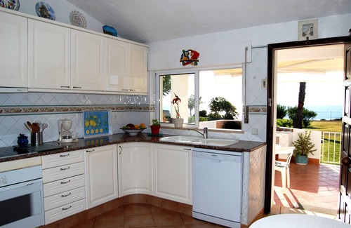 Alporchinhos Villa | Villa en el sol del Algarve, frente al mar, con piscina climatizada