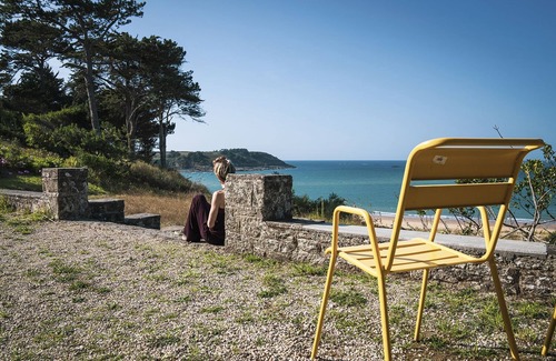 Saint-Coulomb Villa | Facing the sea-Artist's house of Colette-Calm and Nature in the middle of 4 hectares