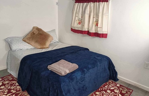 Weequahic Casa | Fada Guest House Bergen St Newark NJ