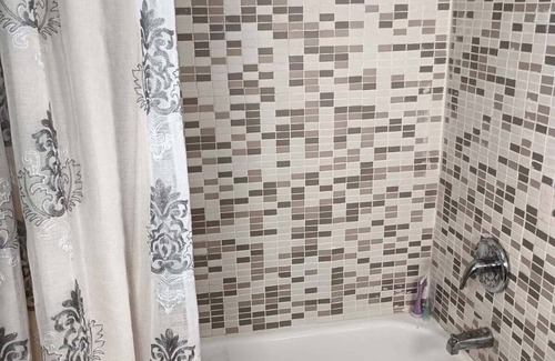 Weequahic Casa | Fada Guest House Bergen St Newark NJ