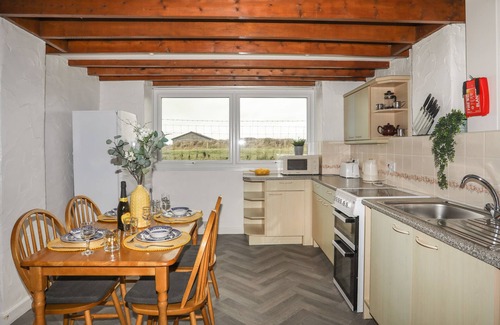 Llanengan Cabaña | FADRUN - 3 TY'N DON, pet friendly in Abersoch