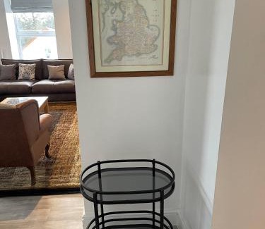 Llandysul Casa | Faerdre Manor Large Holiday Home