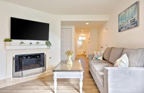 Santa Ana Heights Casa | Fair, Sunny, and Blue Weather Days
