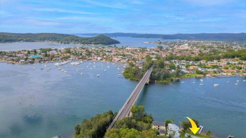Daleys Point Casa | 'Fair View On Daleys' by Accom Holidays