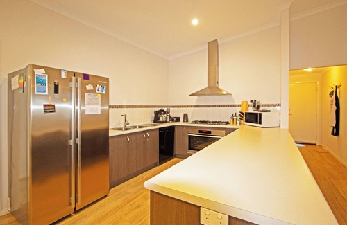 Jurien Bay Casa | Fair Winds: 4 BR, 2 BA House in Jurien Bay, Sleeps 8