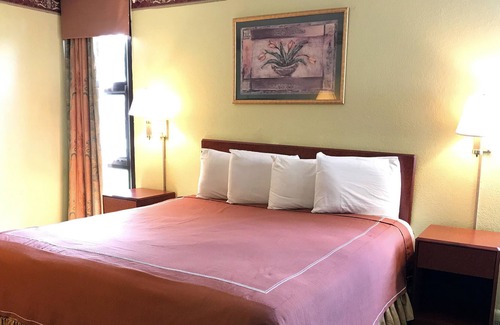 Barrington Hotel | FairBridge Inn Express, Barrington