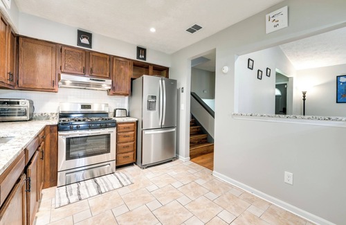 Fairburn Casa | Fairburn Home w/ 2 Decks, Grill & Outdoor Dining!