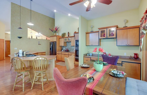 Fairfield Bay Casa | Fairfield Bay Retreat w/ Fireplaces & Lake Access