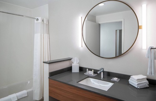 Northwest Pensacola Hotel | Fairfield by Marriott Inn & Suites Pensacola Pine Forest