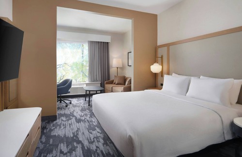 Durham Hotel | Comfort Suites Raleigh Durham Airport/Research Triangle Park