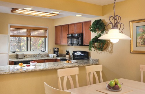 Fairfield Glade Complejo | Fairfield Glade, TN: 2 BR Suite w / Tina de hidromasaje, lagos, golf, playas y más!