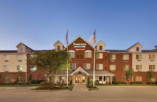 College Park Hotel | Fairfield Inn and Suites by Marriott Houston The Woodlands