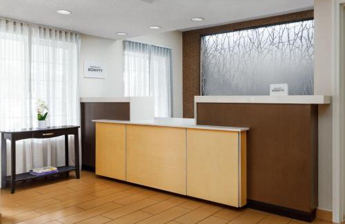 College Park Hotel | Fairfield Inn and Suites by Marriott Houston The Woodlands