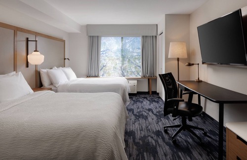 Dilworth Mountain Estates Hotel | Fairfield Inn and Suites by Marriott Kelowna
