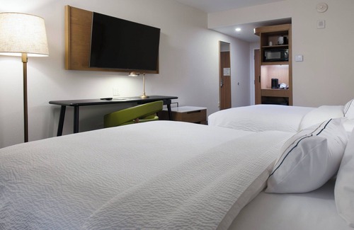 Downtown Pittsburgh Hotel | Fairfield Inn & Suites by Marriott Pittsburgh Downtown