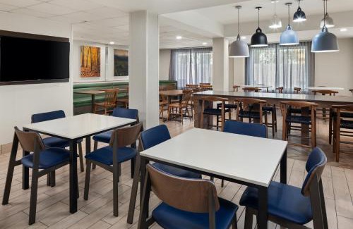 Reynoldsburg Hotel | Fairfield Inn & Suites by Marriott Columbus East