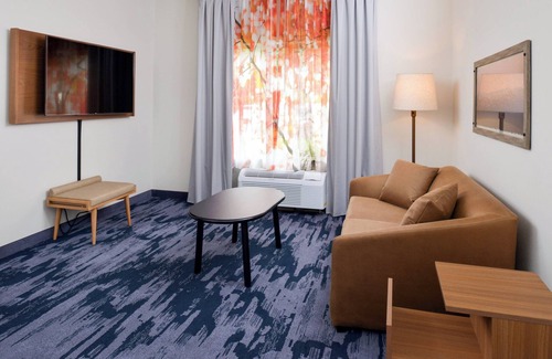 North Arlington Hotel | Fairfield Inn & Suites by Marriott Arlington Six Flags