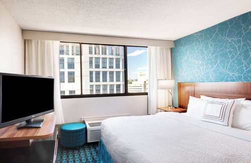 Second Ward Hotel | Fairfield Inn & Suites by Marriott Charlotte Uptown