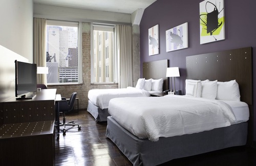 Downtown Dallas Hotel | Fairfield Inn & Suites by Marriott Dallas Downtown