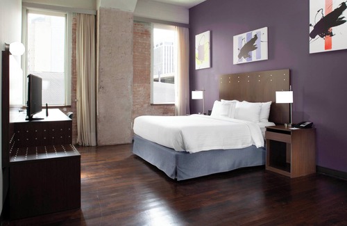 Downtown Dallas Hotel | Fairfield Inn & Suites by Marriott Dallas Downtown